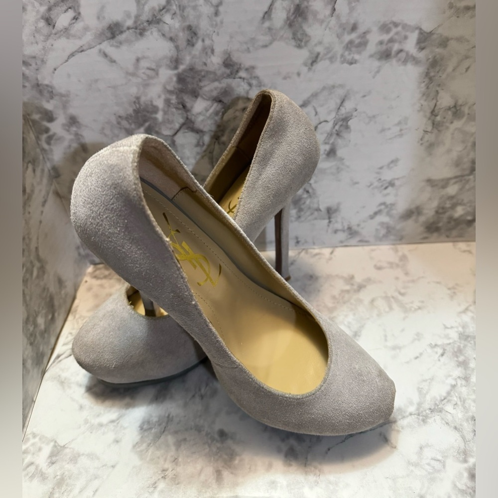 Authentic Yves Saint Laurent Grey Suede Platform Pumps - Picture 5 of 8